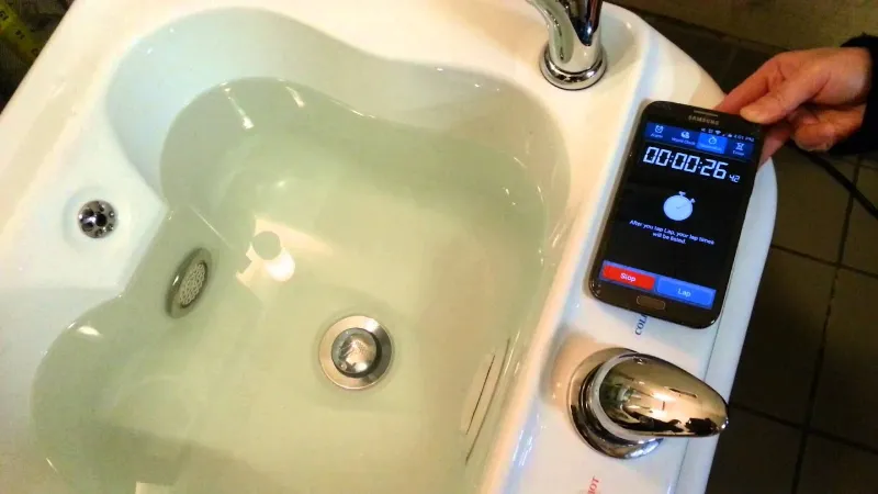 <strong>Portable Pedicure Tub: The Perfect Way To Relax After A Long Day</strong> 30 1 1