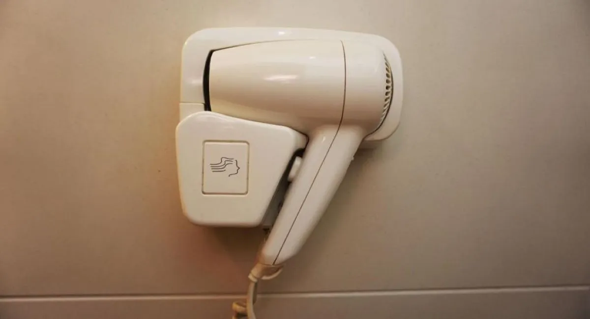 wall mounted hairdryer