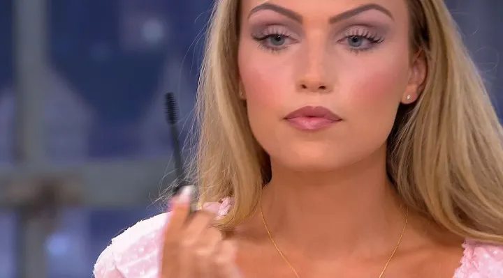 <strong>Dermelect Xl Lash Volumizer Review: The Best Way To Get Fuller, Longer Lashes!</strong> 2 dermelect xl lash volumizer