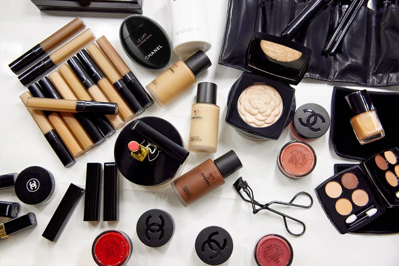 Top 10 Best Cosmetics Brands For Beautiful Women 5 best cosmetics brands