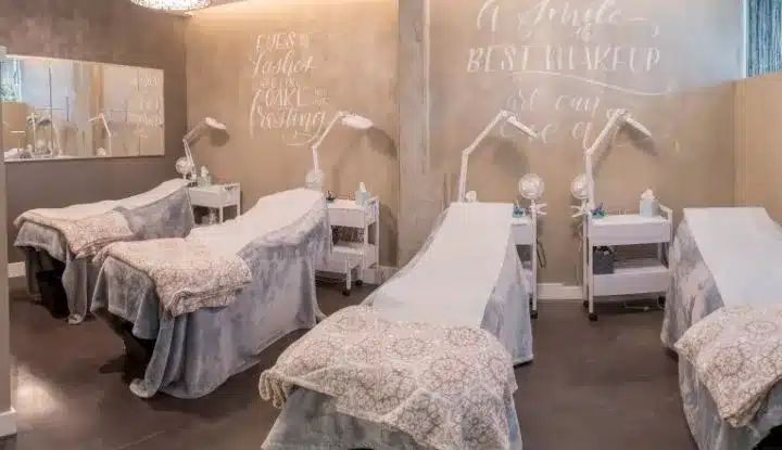 The Best Lash Beds For Sale: A Comprehensive Review 6 Lash Beds For Sale
