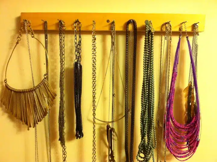 best necklace holders