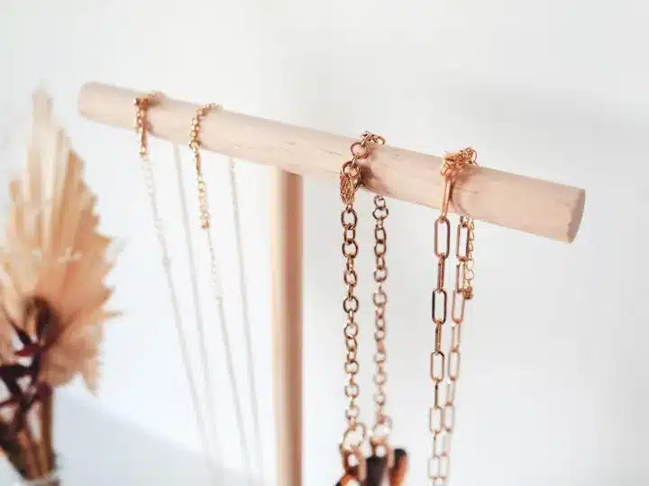 best necklace holders