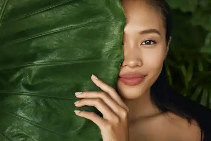 Ready to Boost Your Sex Appeal This Valentine’s Day? Try These Editor-Approved Beauty Products 2 sexiest beauty products