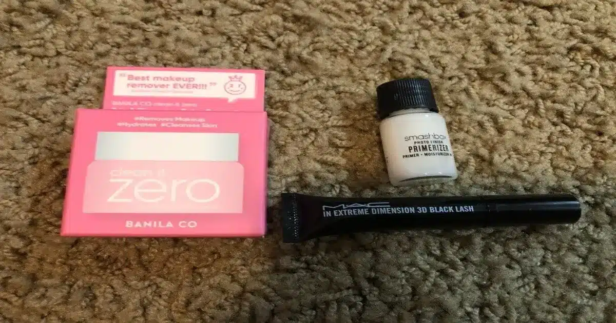 Spotlyte 7: TSA-Friendly Minis to Use When Going Home for the Holidays 7 Best Travel Sized Beauty Products
